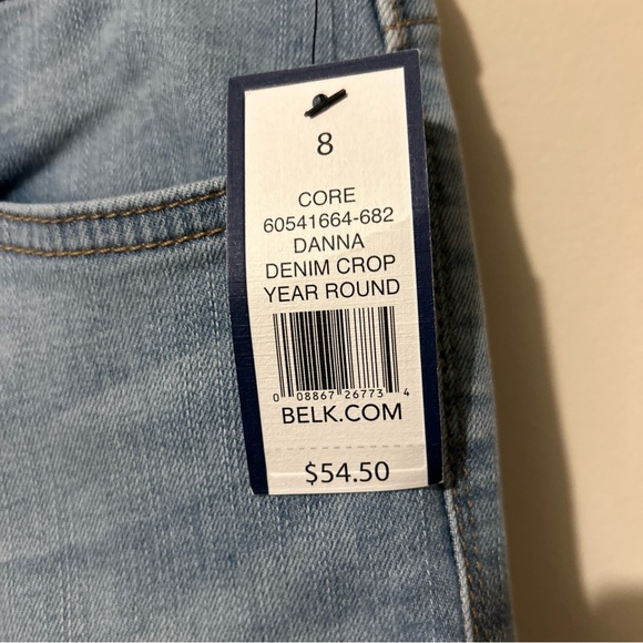 NWT Crown & Ivy Cropped Jeans Women’s 8 Danna Blue Denim Mid Rise Rolled Casual - Picture 3 of 13